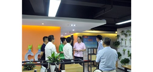 深圳市電子商務(wù)協(xié)會(huì )領(lǐng)導及行業(yè)同仁一行蒞臨天助網(wǎng)參觀(guān)指導：好風(fēng)憑借力，迎新正當時(shí)